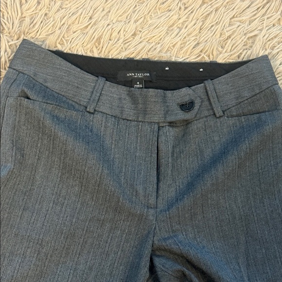 Ann Taylor Gray Wide Leg Pants size 4 - Picture 3 of 6